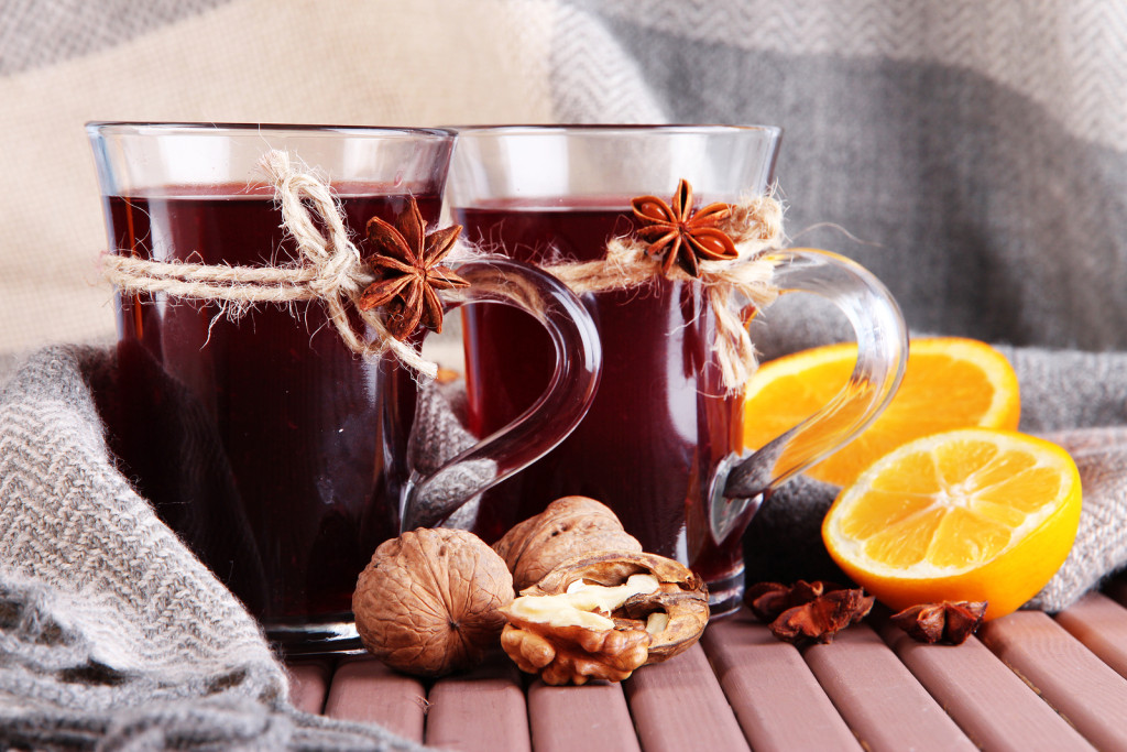bigstock-Mulled-wine-with-orange-and-nu-59569823